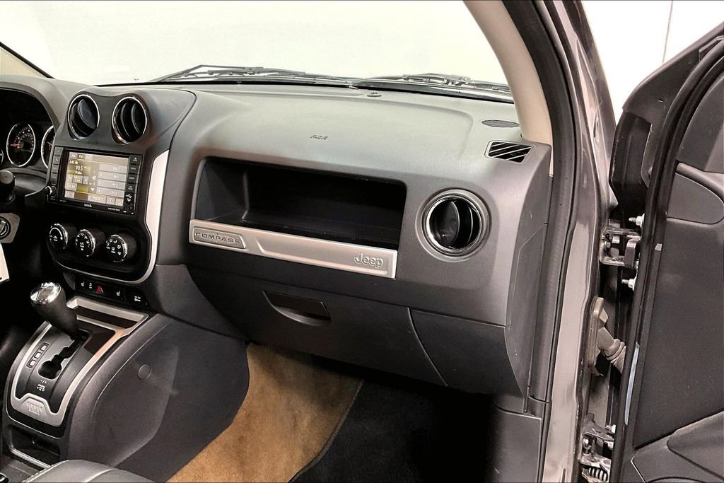Used 2016 Jeep Compass High Altitude FWD image 19