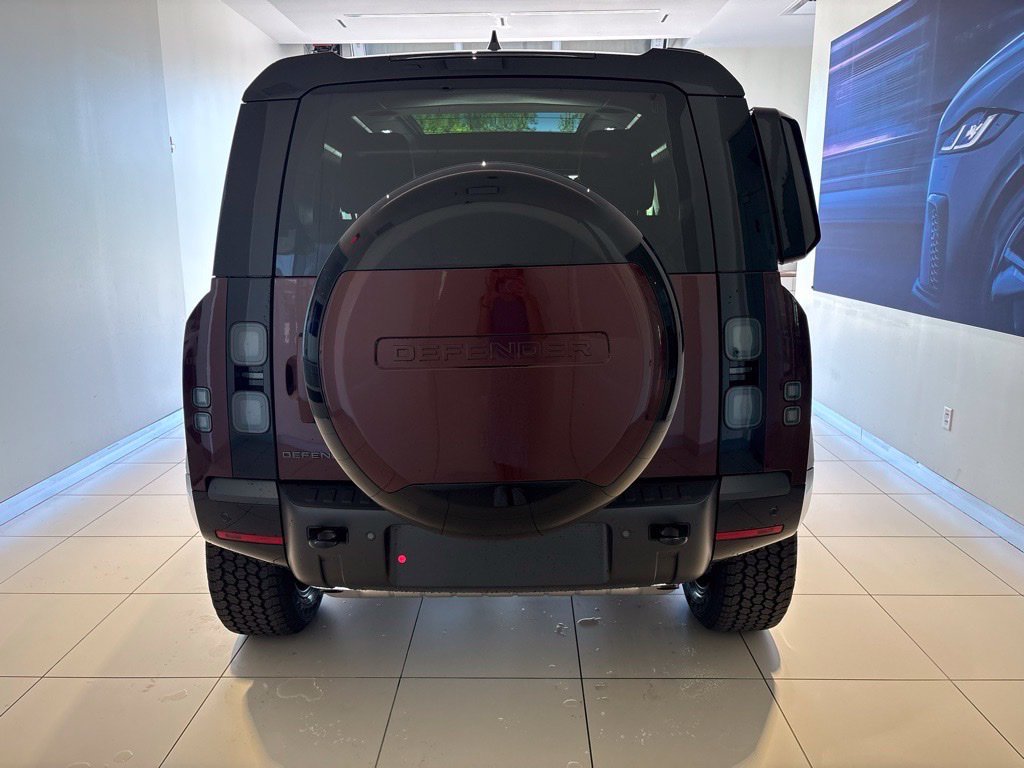 New 2026 Land Rover Defender 90 X-Dynamic SE AWD/4WD image 38
