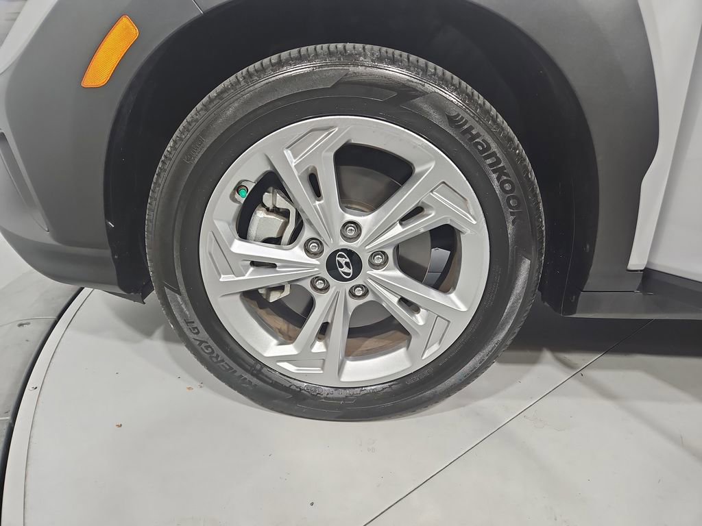 Certified 2023 Hyundai Kona SEL w/ Convenience Package image 29