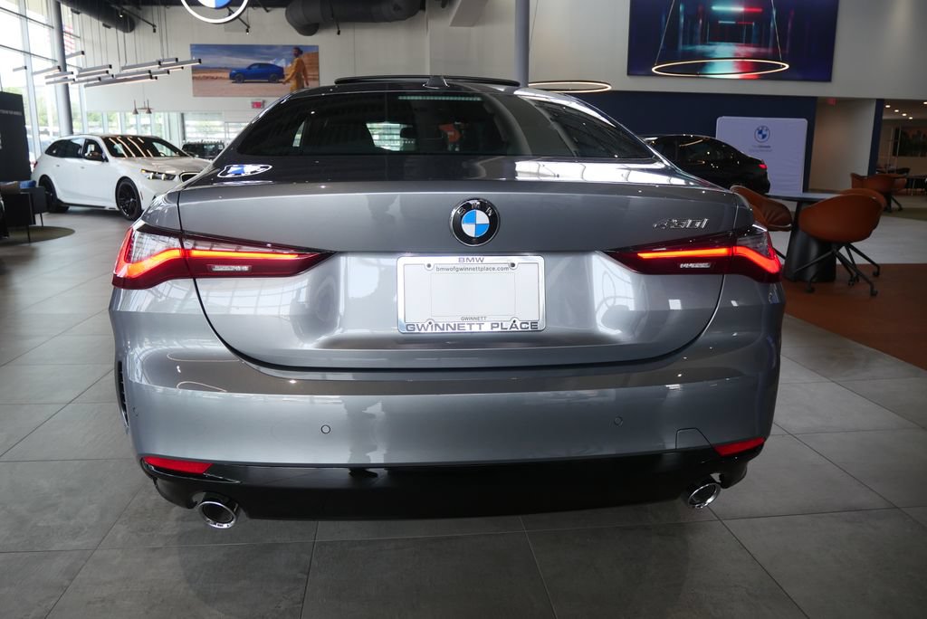 Used 2026 BMW 430i Coupe w/ Parking Assistance Package RWD image 5
