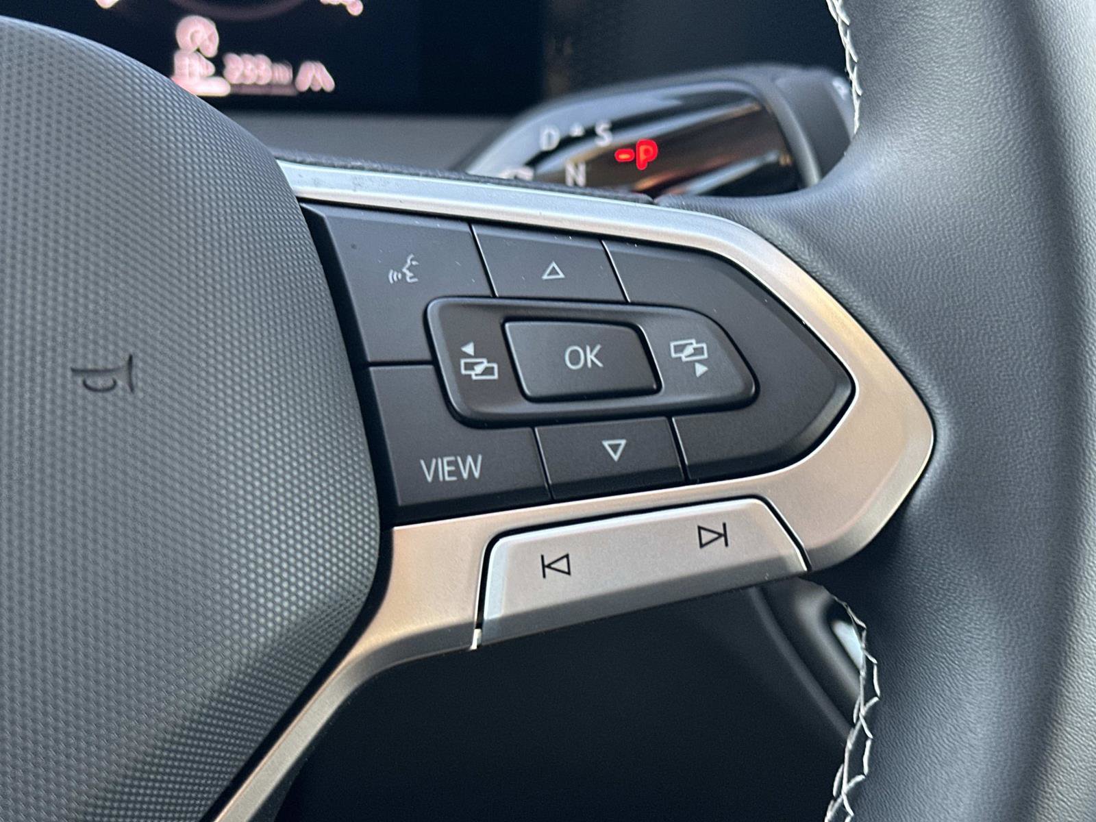 New 2026 Volkswagen Tiguan SE image 23