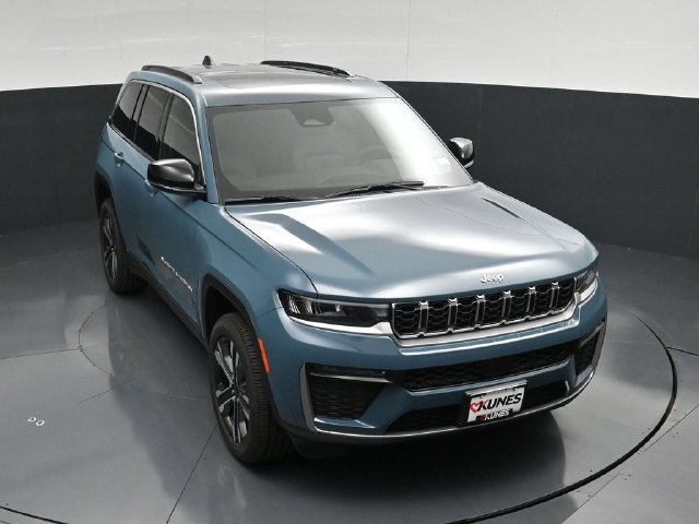 New 2027 Jeep Grand Cherokee Limited w/ Trailer Tow Package AWD/4WD image 52
