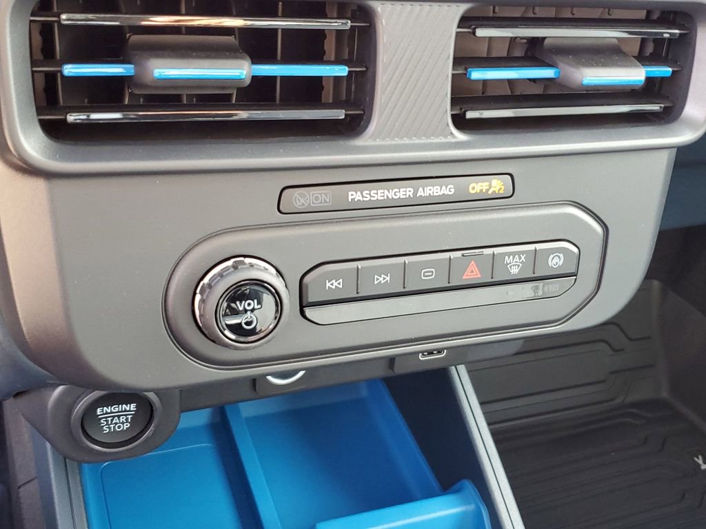 New 2025 Ford Maverick XLT w/ XLT Luxury Package image 24