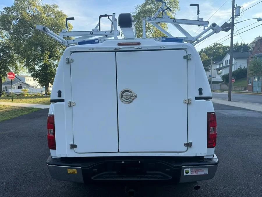 Used 2011 Chevrolet Silverado 1500 2WD Crew Cab Hybrid image 7