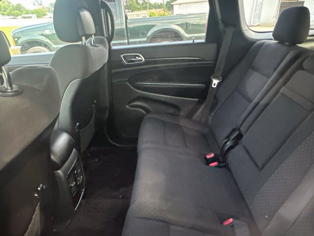 Used 2018 Jeep Grand Cherokee Laredo AWD/4WD image 9