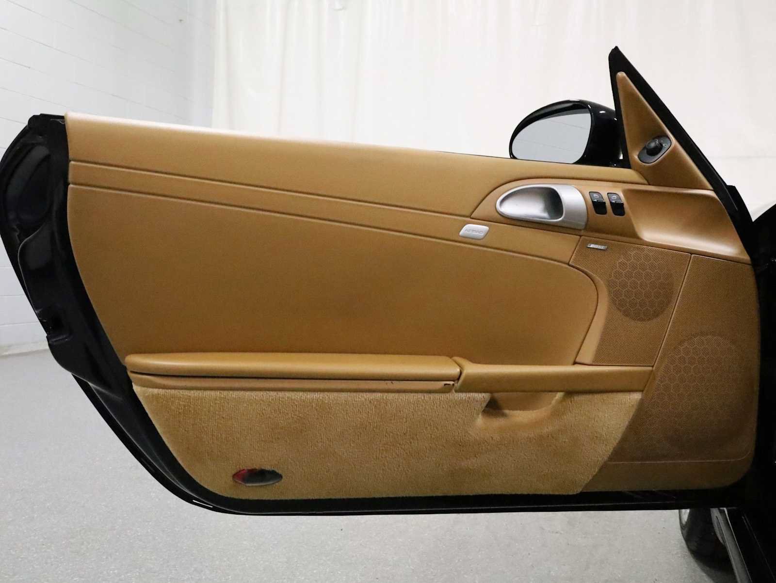 Used 2006 Porsche Boxster RWD image 16