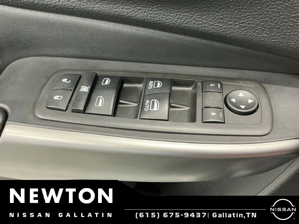 Used 2021 Jeep Cherokee Latitude Lux w/ Comfort/Convenience Group AWD/4WD image 50