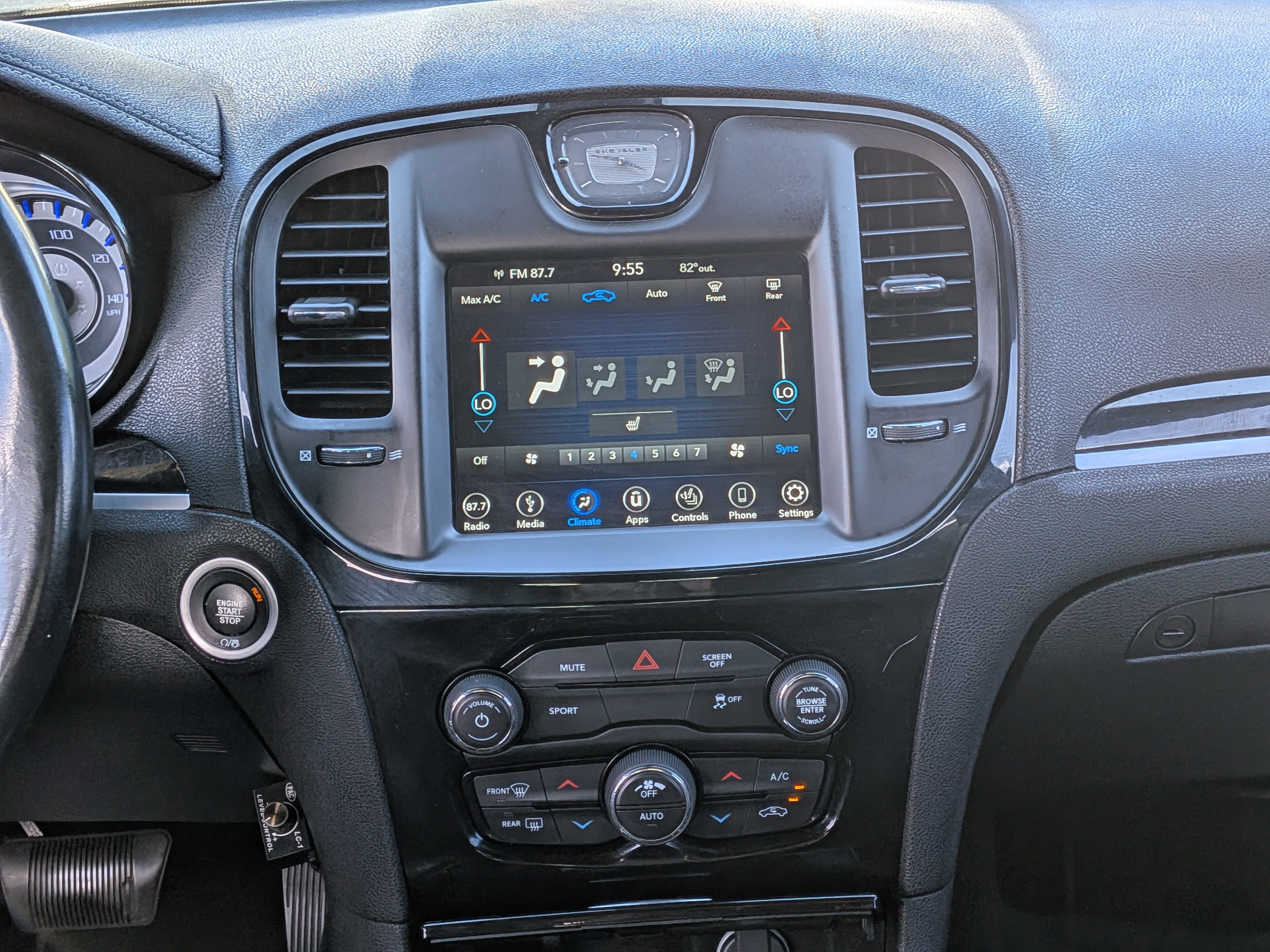 Used 2019 Chrysler 300 S image 18