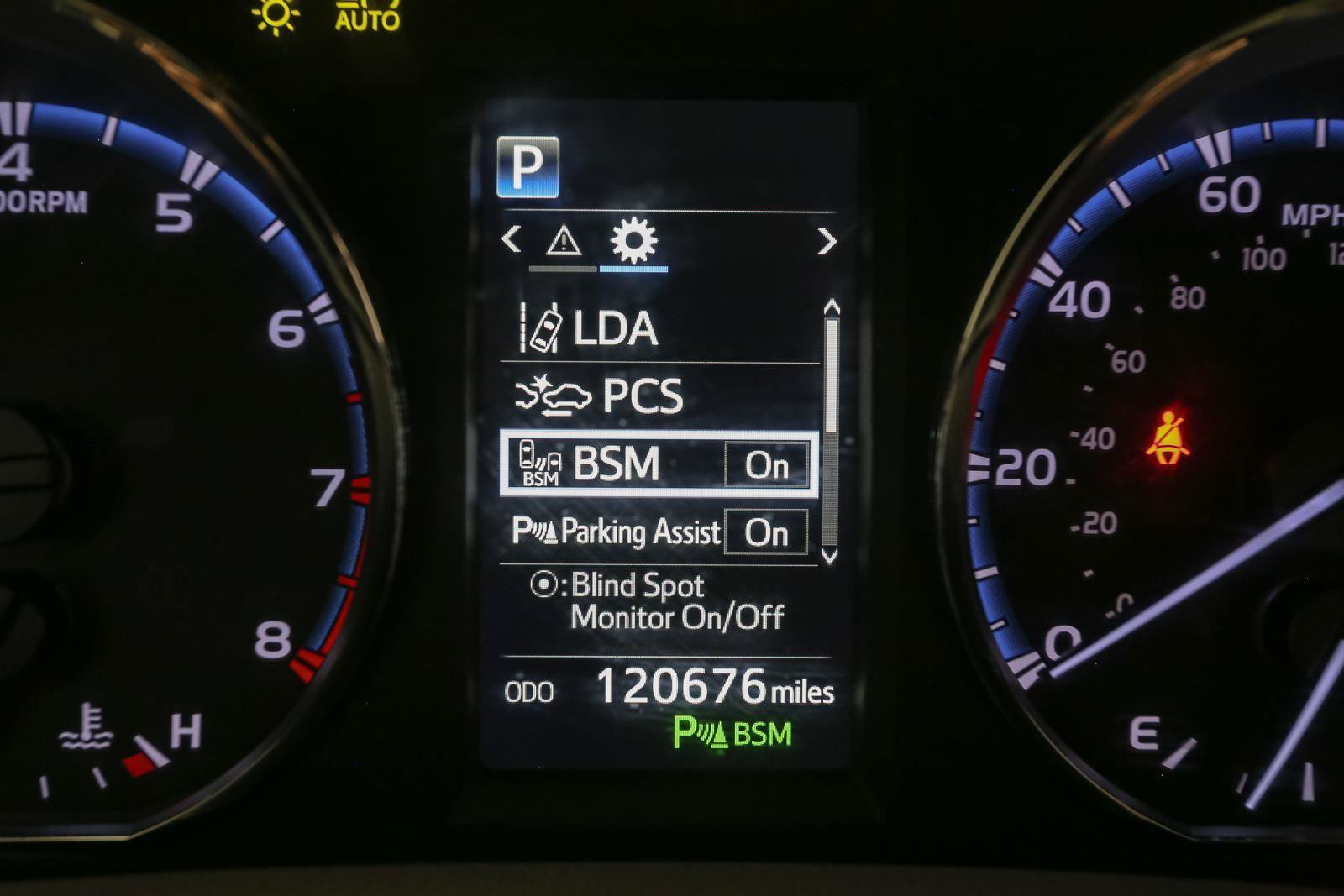 Used 2018 Toyota RAV4 Limited w/ Advanced Technology Package AWD/4WD image 39