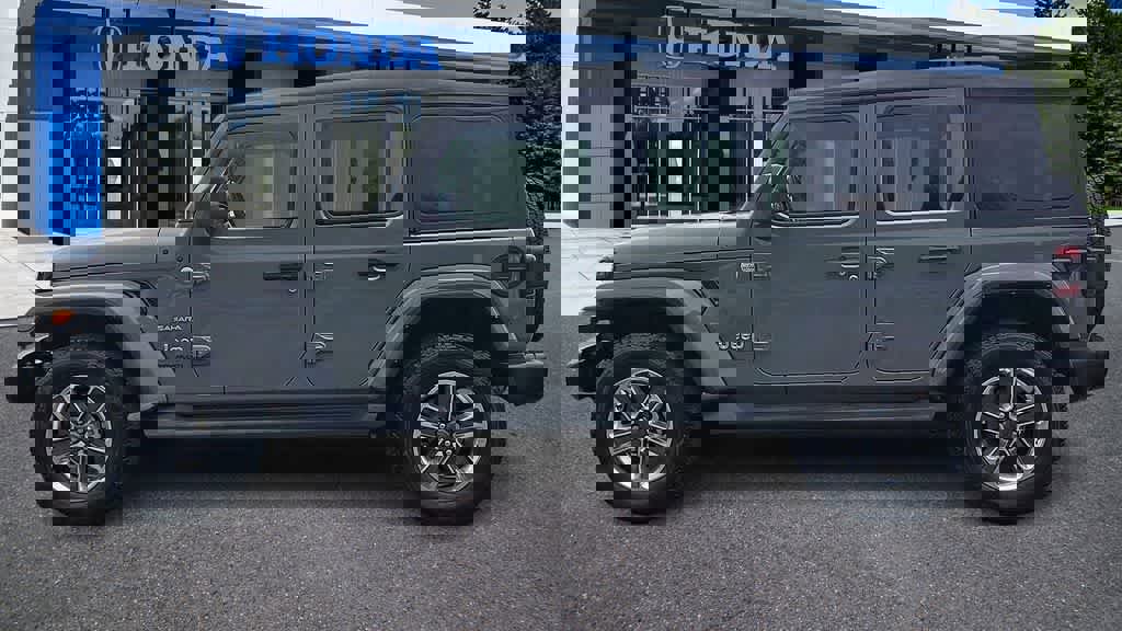 Used 2022 Jeep Wrangler Unlimited Sahara w/ LED Lighting Group AWD/4WD image 5