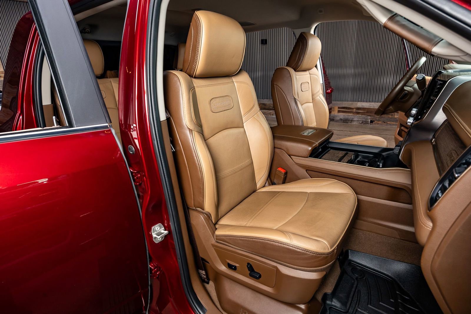 Used 2023 RAM 3500 Limited image 30