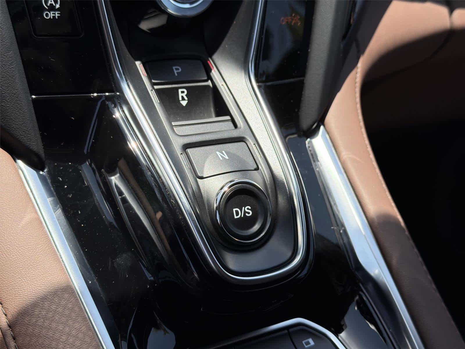 Used 2024 Acura RDX SH-AWD w/ Technology Package image 19
