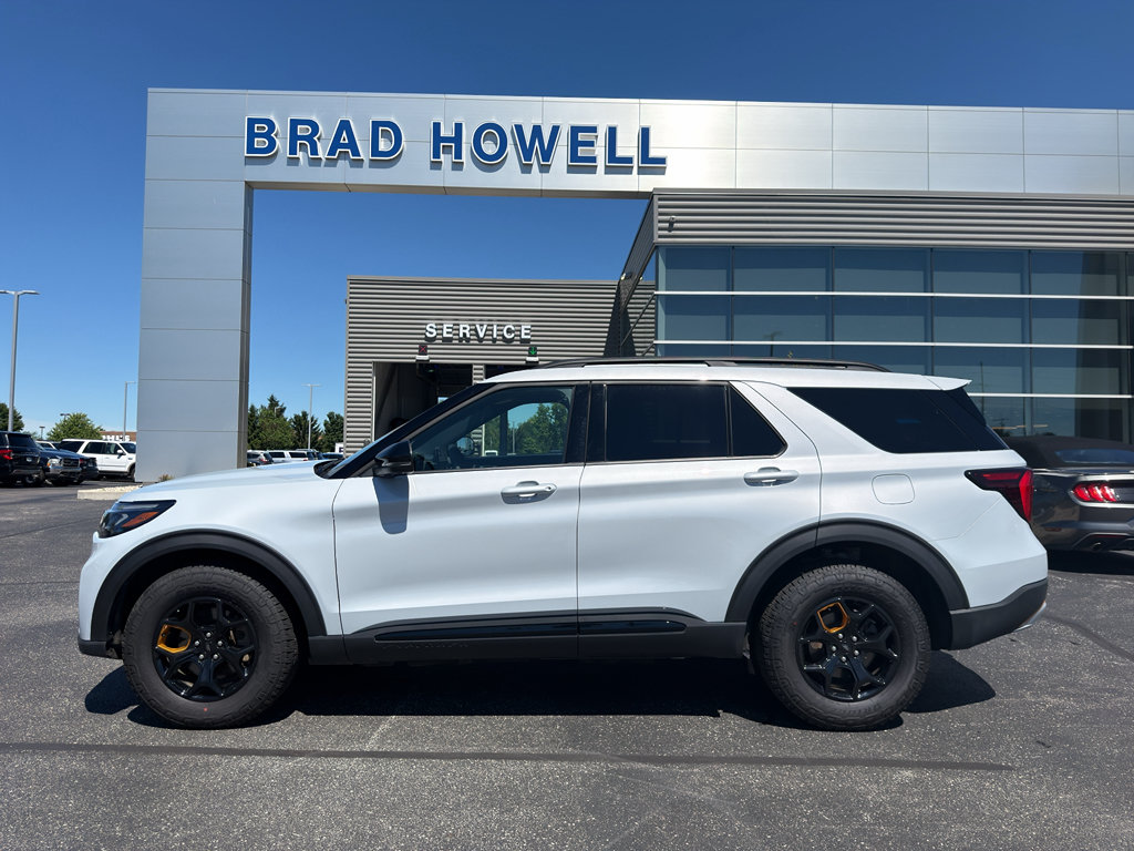 Used 2026 Ford Explorer Tremor w/ Tremor Convenience Package AWD/4WD image 1