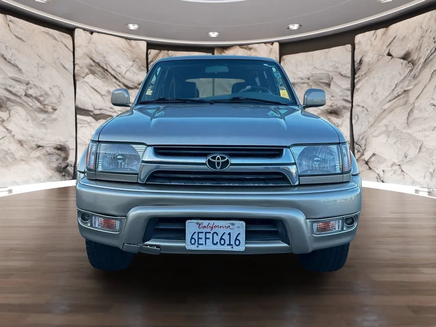 Used 2001 Toyota 4Runner Limited RWD image 2