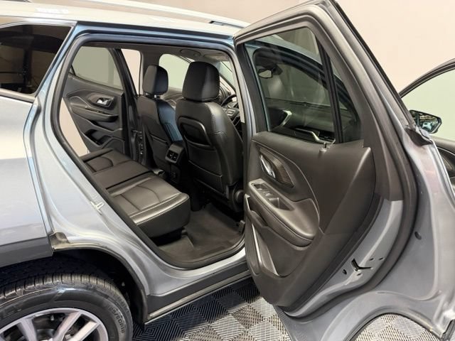 Used 2023 GMC Terrain SLT AWD/4WD image 26