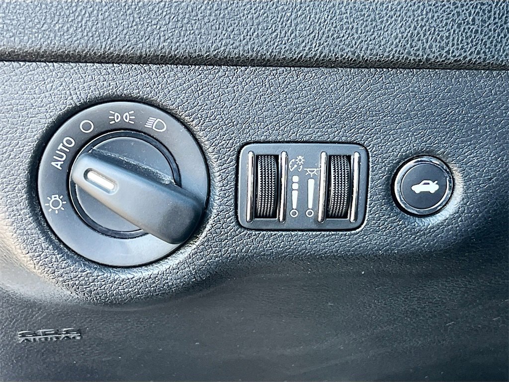 Used 2022 Dodge Charger SXT image 10