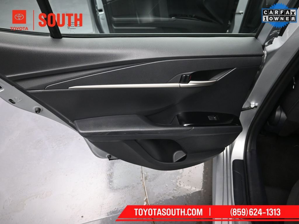 Used 2025 Toyota Camry LE image 29