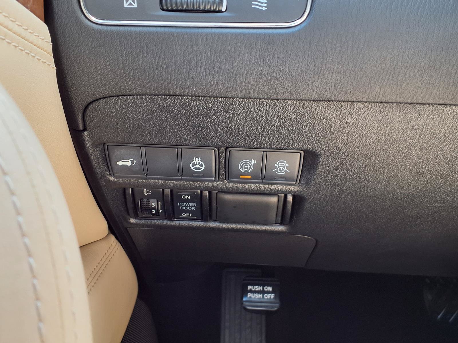 Used 2019 Nissan Armada Platinum w/ Captain's Chairs Package AWD/4WD image 13