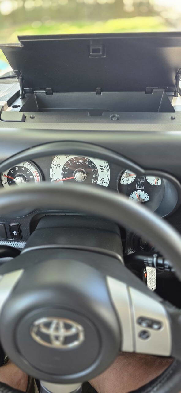Used 2014 Toyota FJ Cruiser 4WD w/ Upgrade Package image 37
