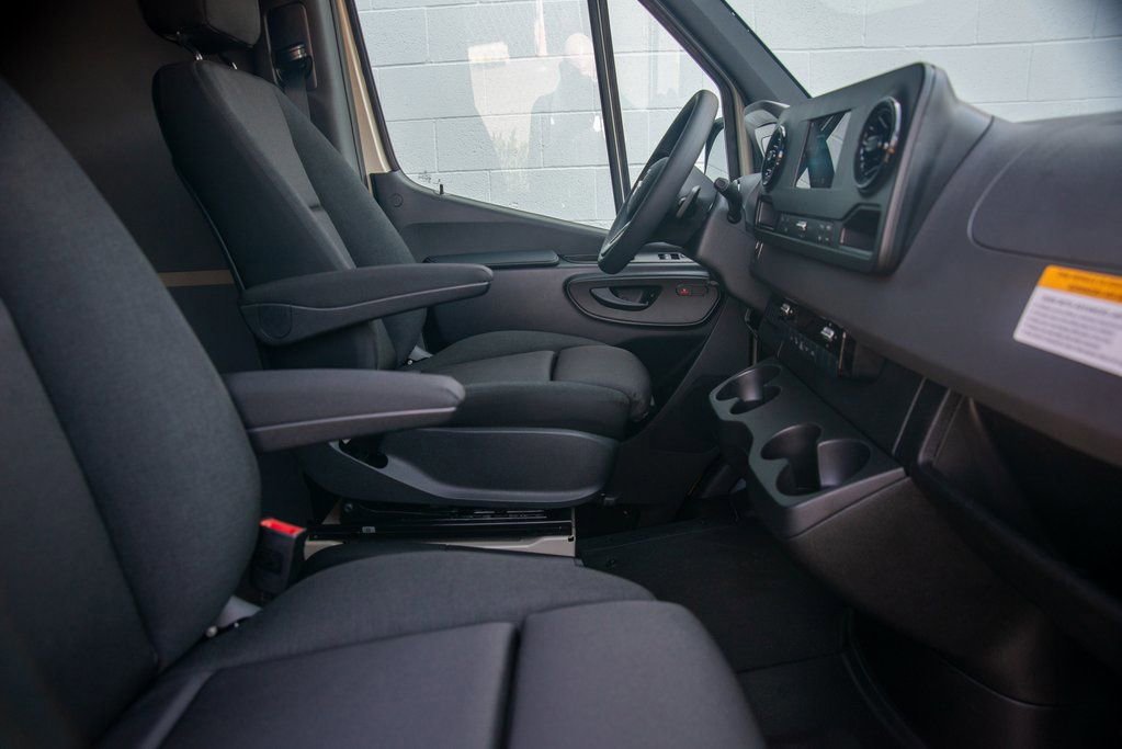 Used 2024 Mercedes-Benz Sprinter 144 Cargo image 30