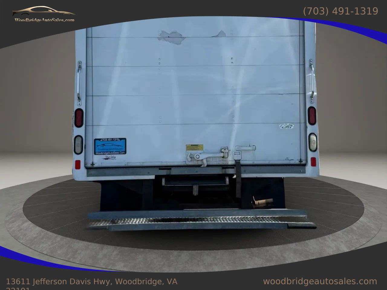 Used 2015 Chevrolet Express 3500 Extended image 5