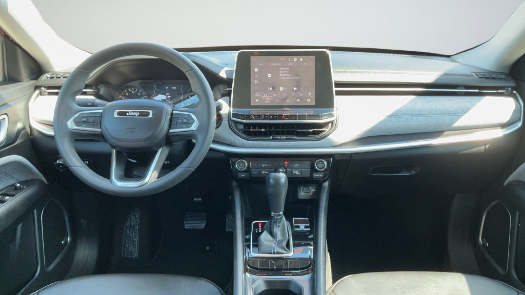 Used 2022 Jeep Compass Latitude w/ Sun and Sound Group FWD image 7
