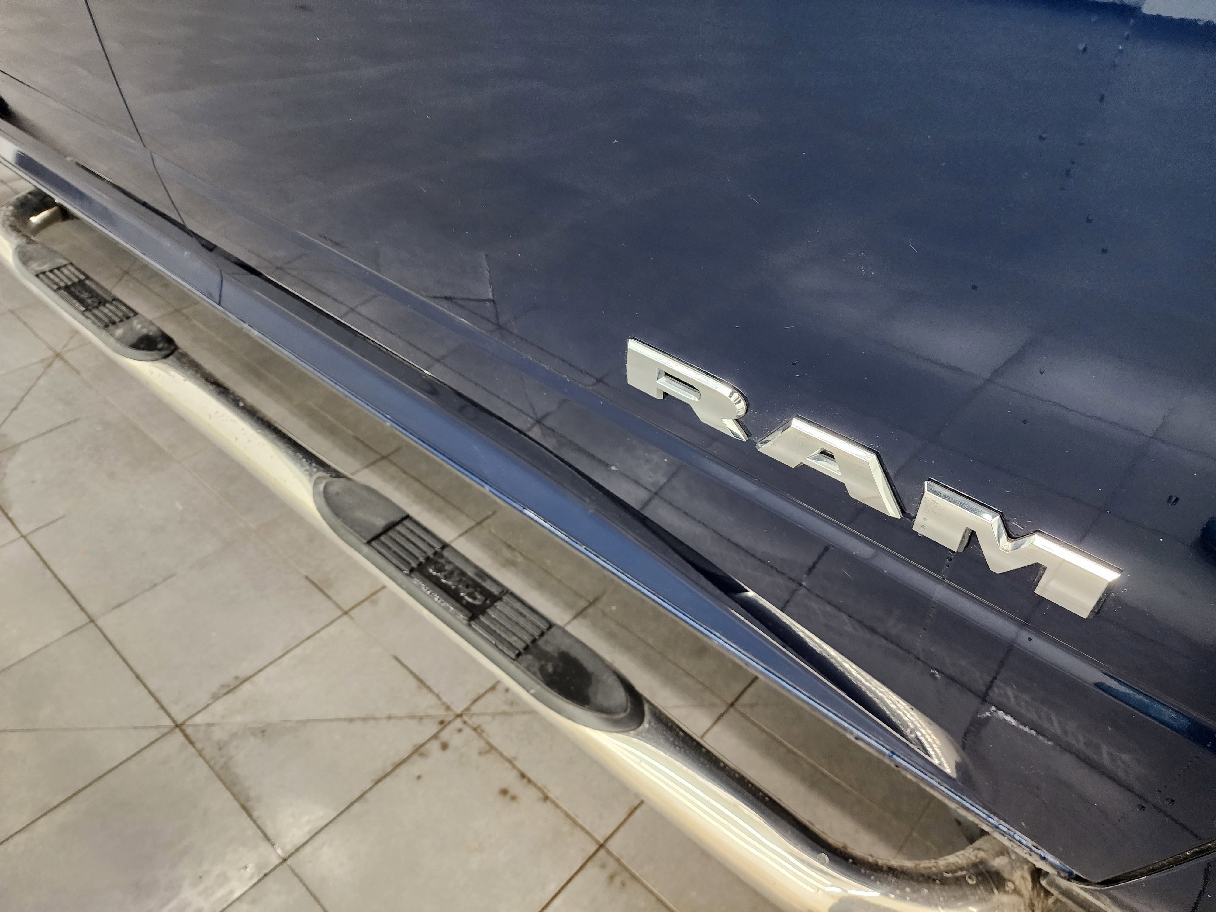 Used 2024 RAM 3500 Big Horn w/ Sport Appearance Package image 25