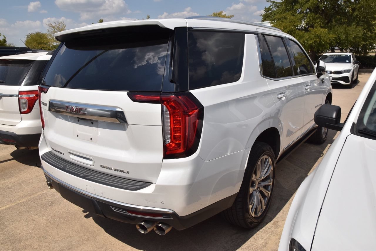 Used 2021 GMC Yukon Denali w/ Denali Premium Package AWD/4WD image 5