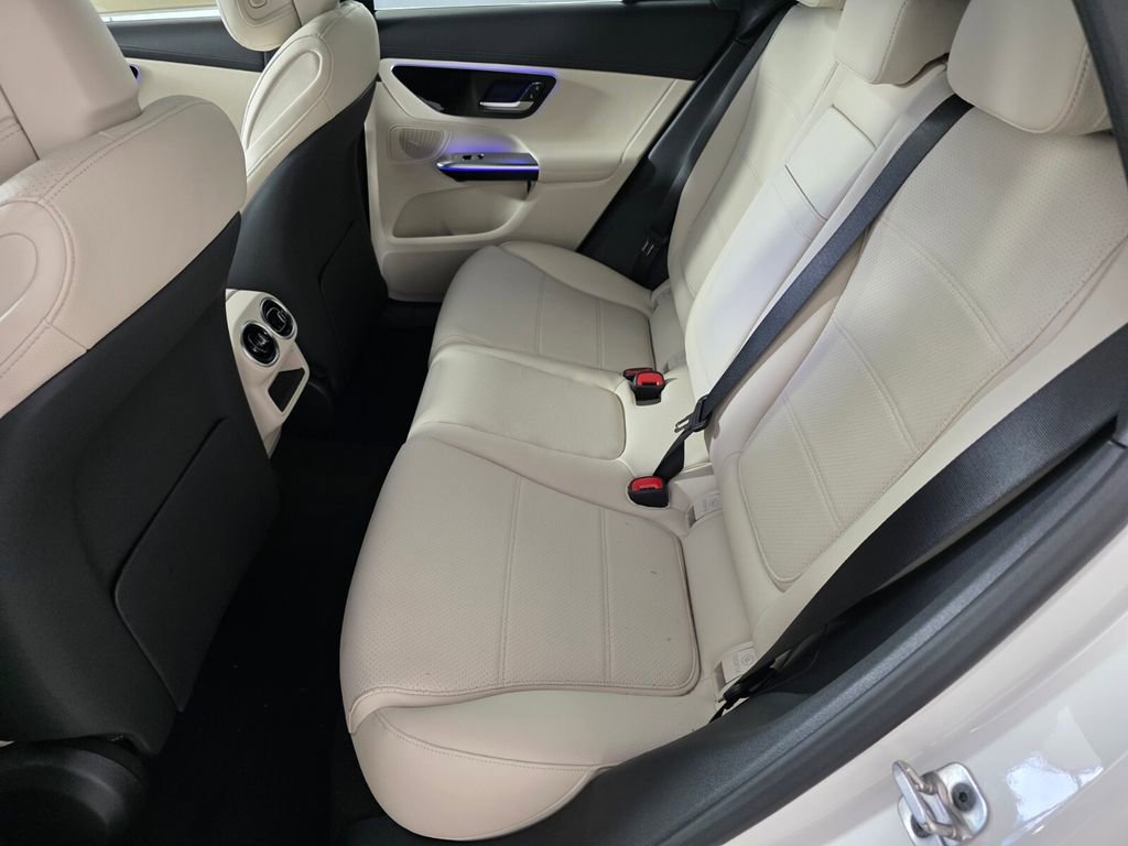 New 2026 Mercedes-Benz GLC 300 4MATIC image 11