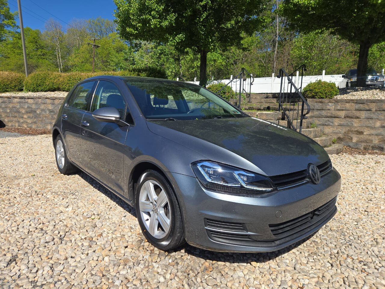 Used 2017 Volkswagen Golf S FWD image 30