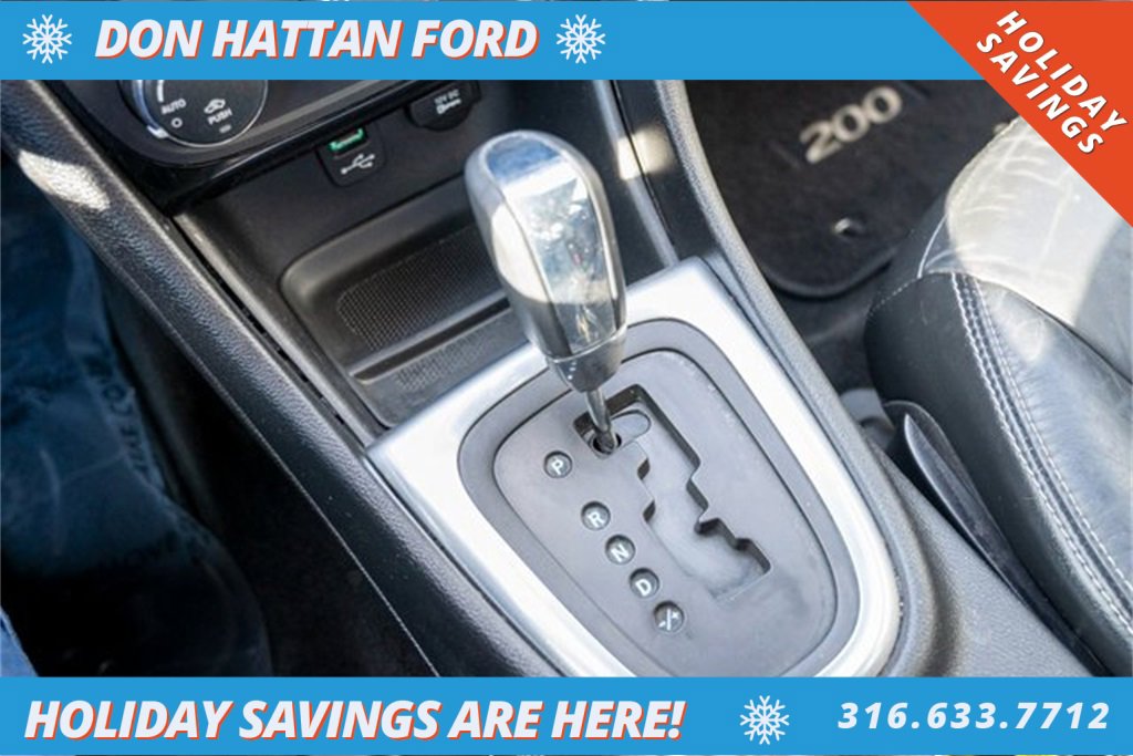 Used 2013 Chrysler 200 Limited image 13