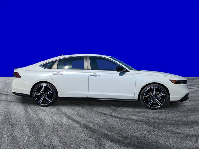 Used 2023 Honda Accord Sport image 3