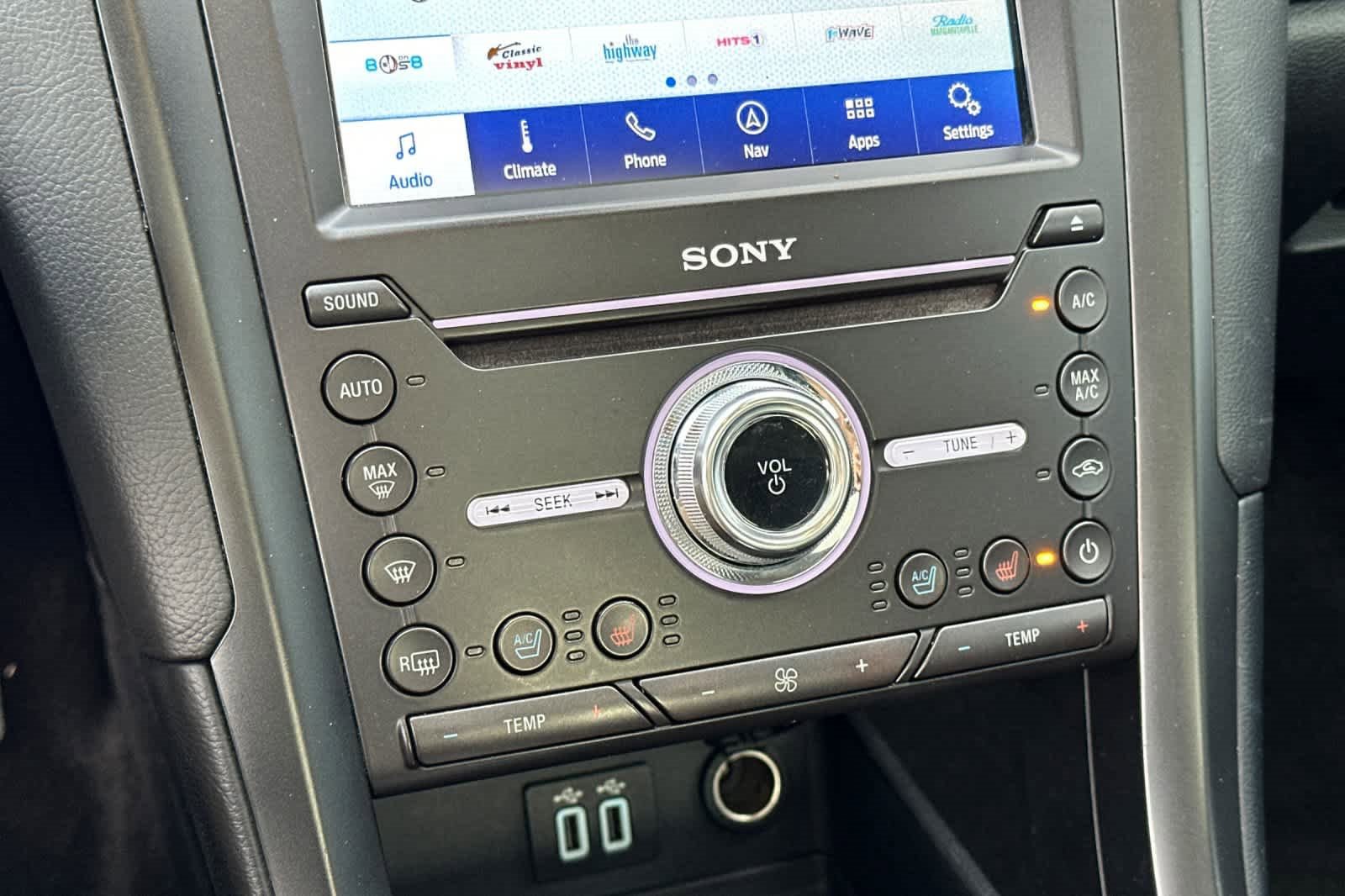 Used 2020 Ford Fusion Titanium image 20