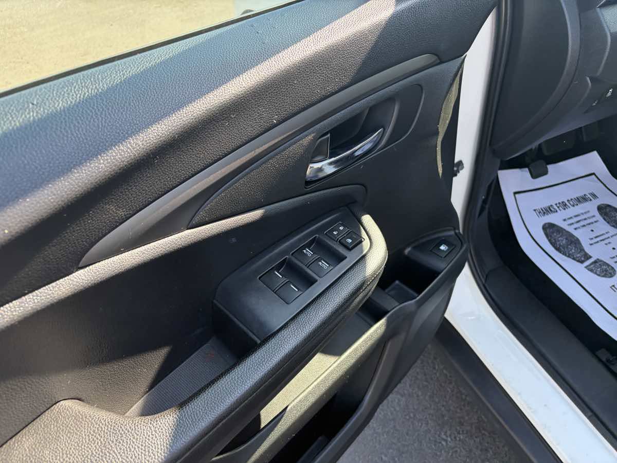 Used 2019 Honda Pilot LX image 15