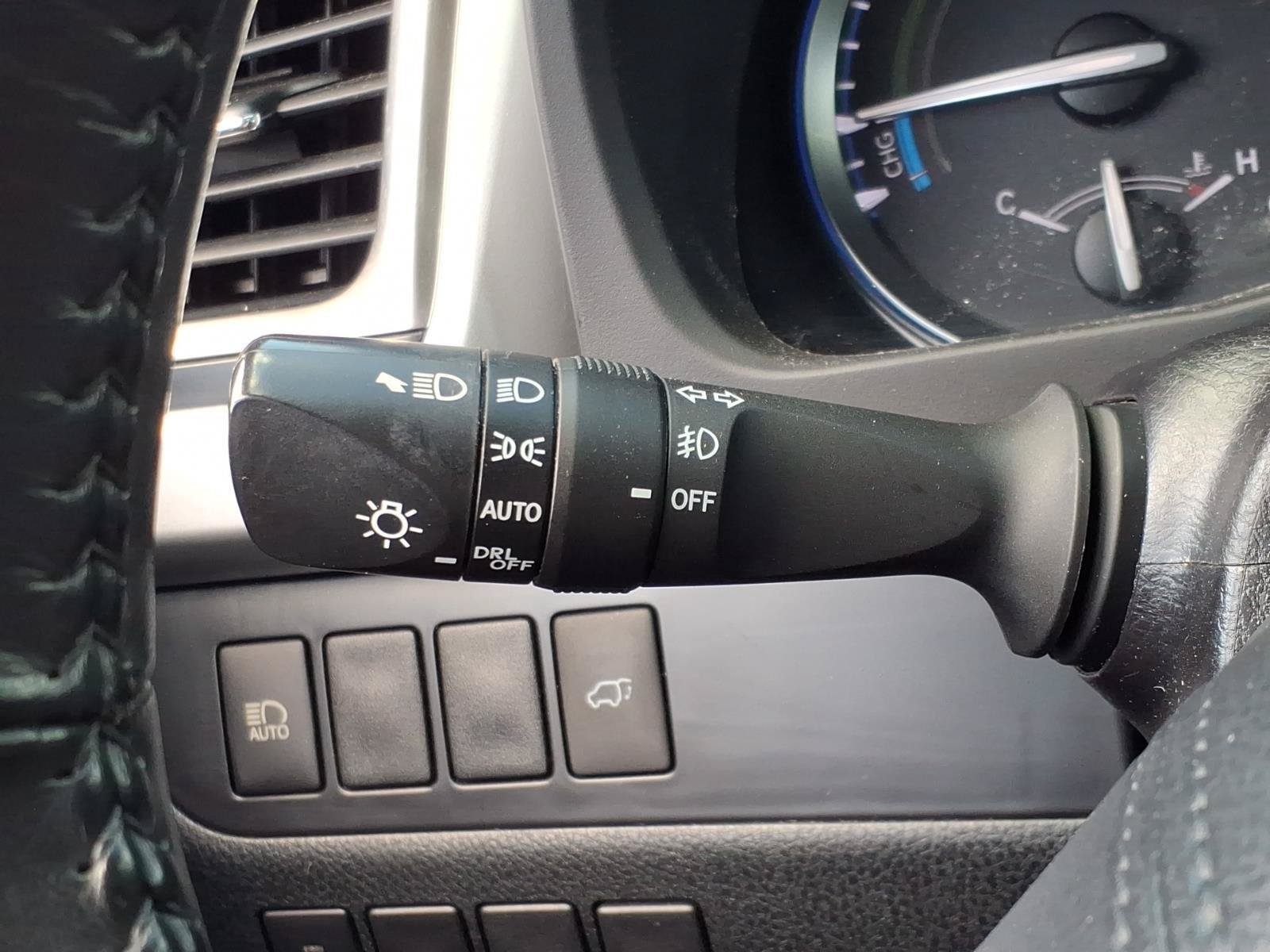 Used 2019 Toyota Highlander XLE AWD/4WD image 33