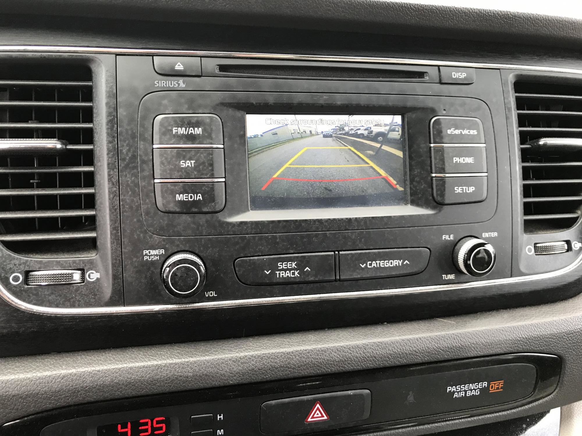 Used 2016 Kia Sedona LX w/ LX Convenience Package FWD image 13