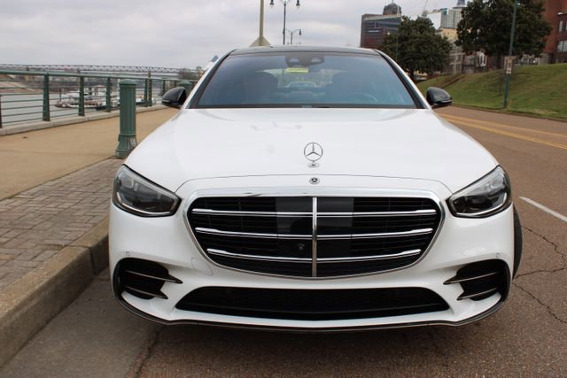 Used 2024 Mercedes-Benz S 580 4MATIC Sedan image 3