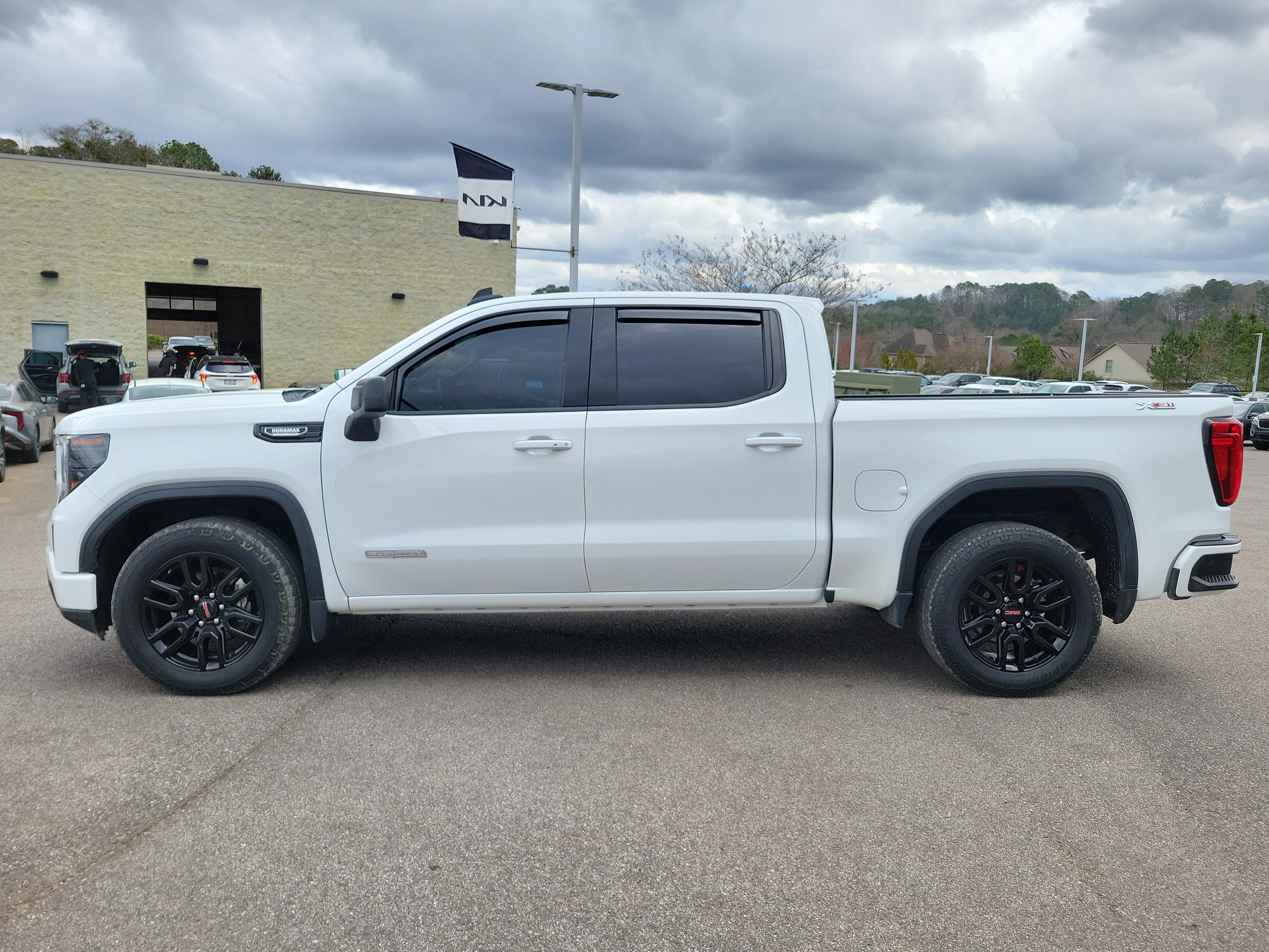 Used 2023 GMC Sierra 1500 Elevation w/ X31 Off-Road Package AWD/4WD image 20