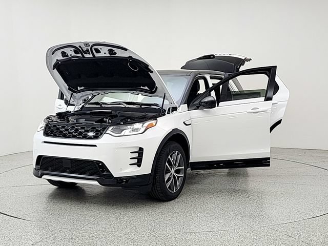 New 2026 Land Rover Discovery Sport Landmark AWD/4WD image 9