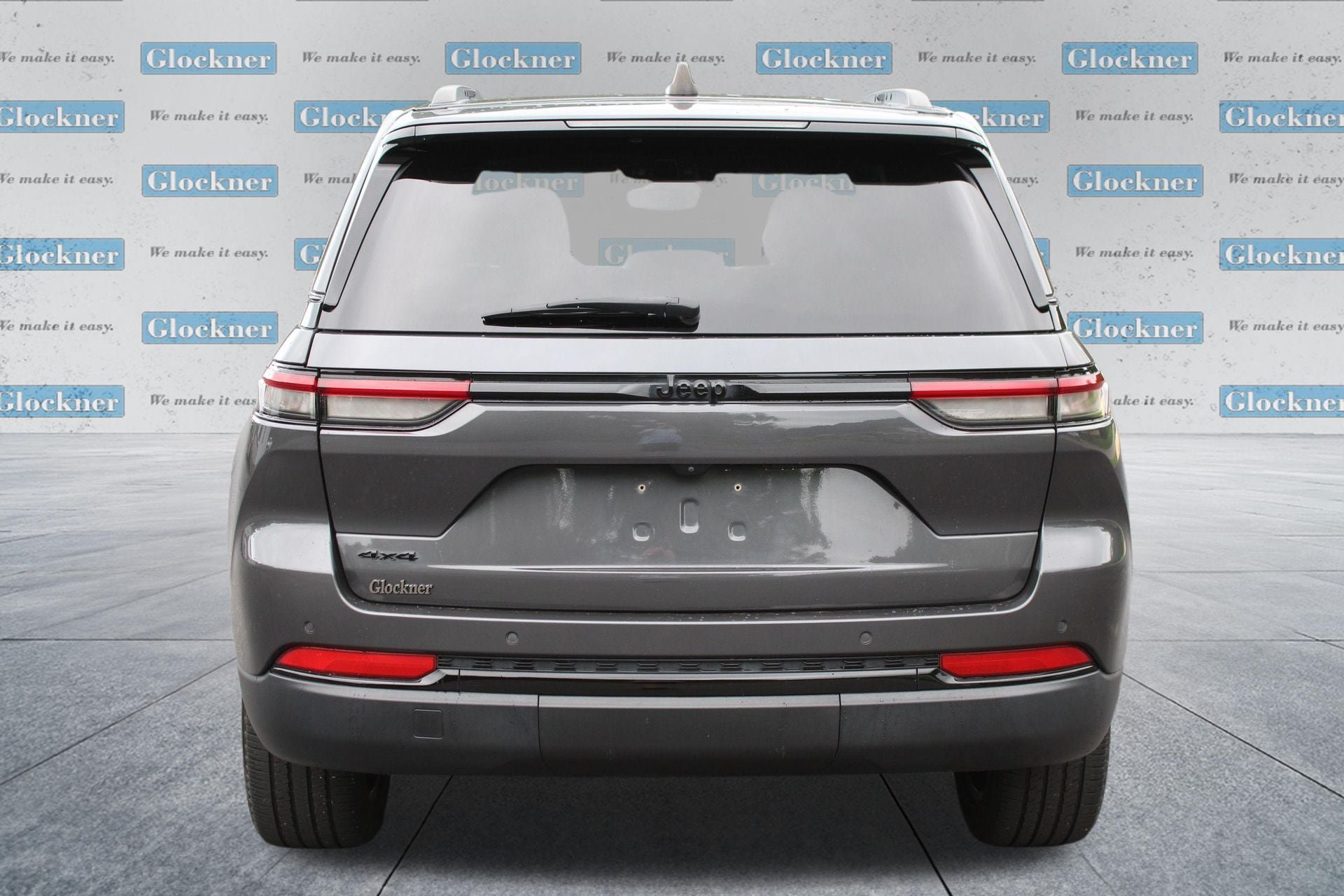 Used 2023 Jeep Grand Cherokee Altitude AWD/4WD image 7