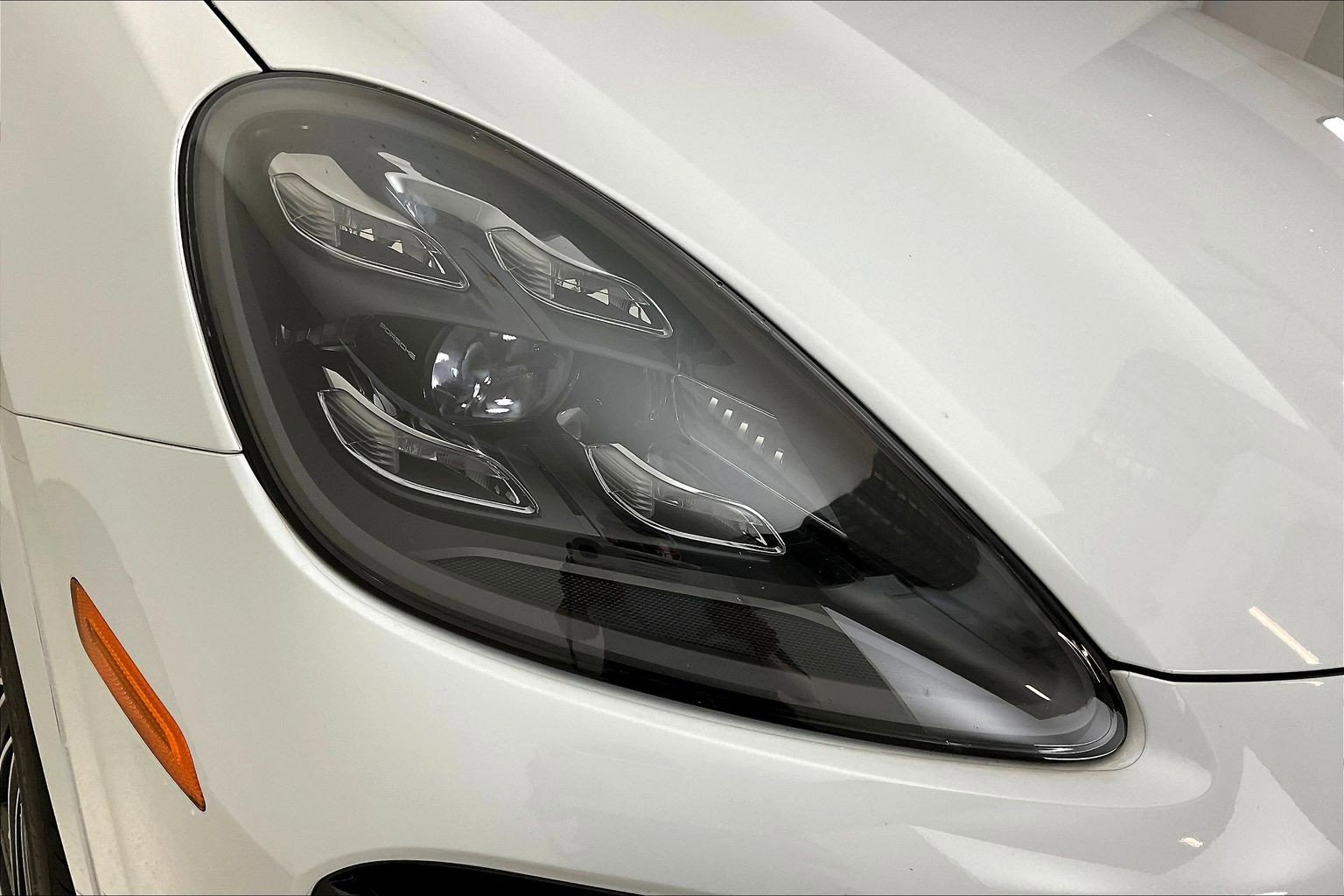 Used 2022 Porsche Cayenne Turbo AWD/4WD image 29