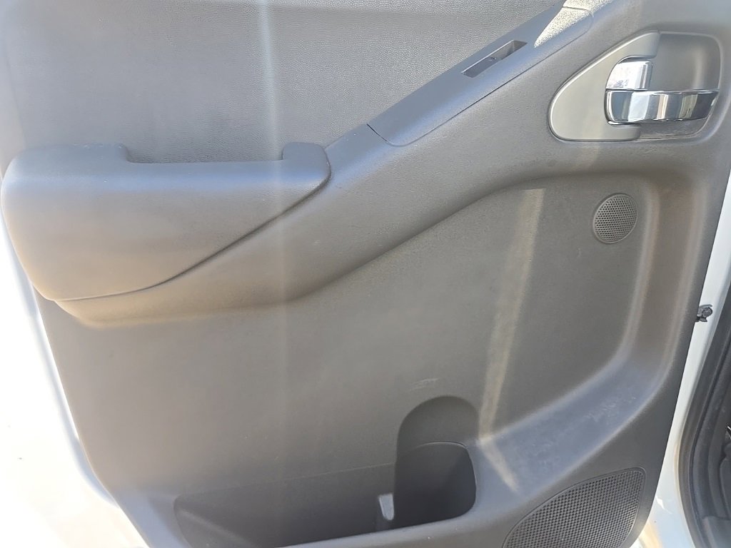 Used 2015 Nissan Frontier PRO-4X w/ Pro-4x Luxury Package image 33