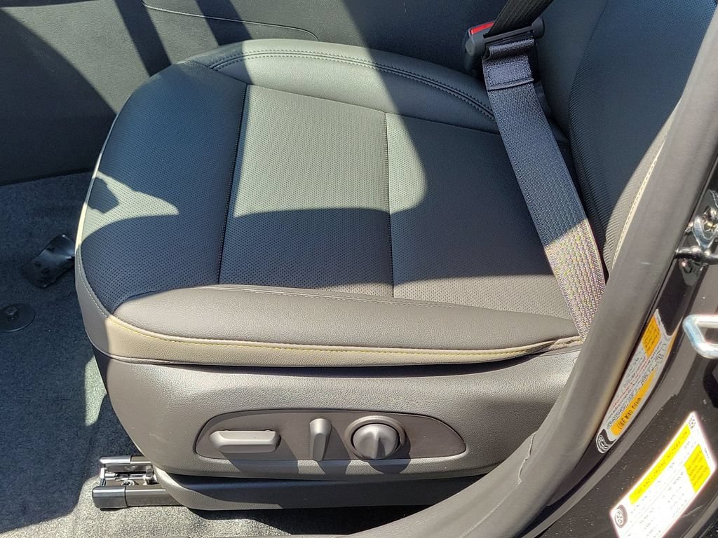 New 2026 Chevrolet Trax ACTIV w/ Driver Confidence Package FWD image 14