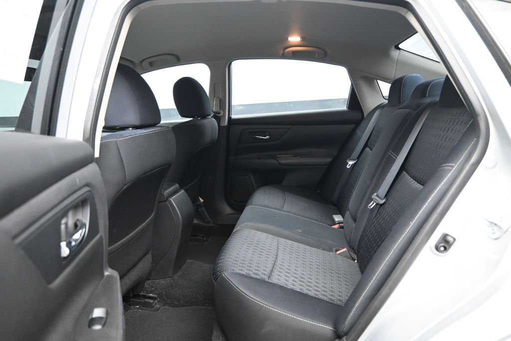 Used 2016 Nissan Altima 2.5 S w/ Power Driver Seat Package FWD image 22