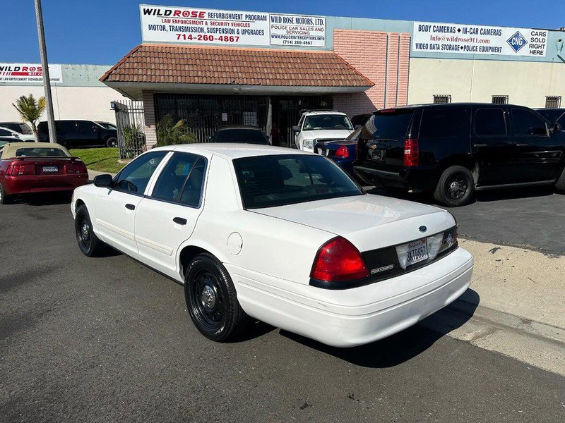 Used 2010 Ford Crown Victoria Police Interceptor image 4