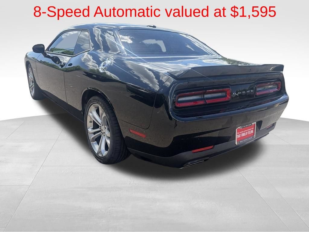 Used 2022 Dodge Challenger R/T RWD image 5