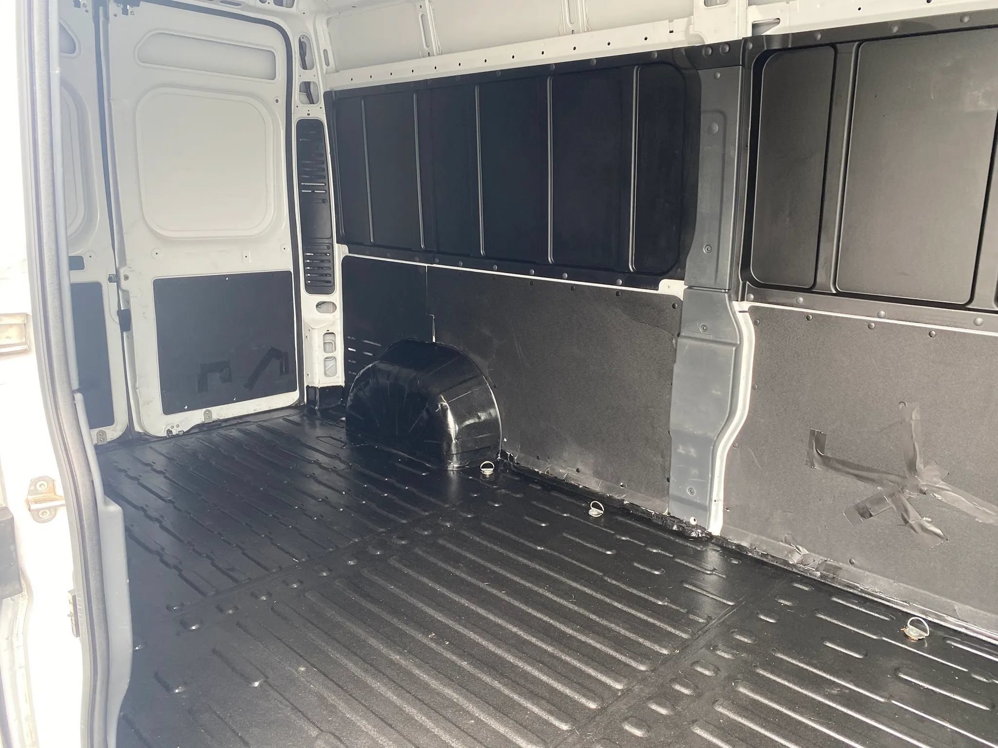 Used 2025 RAM ProMaster 2500 w/ Convenience Group FWD image 23