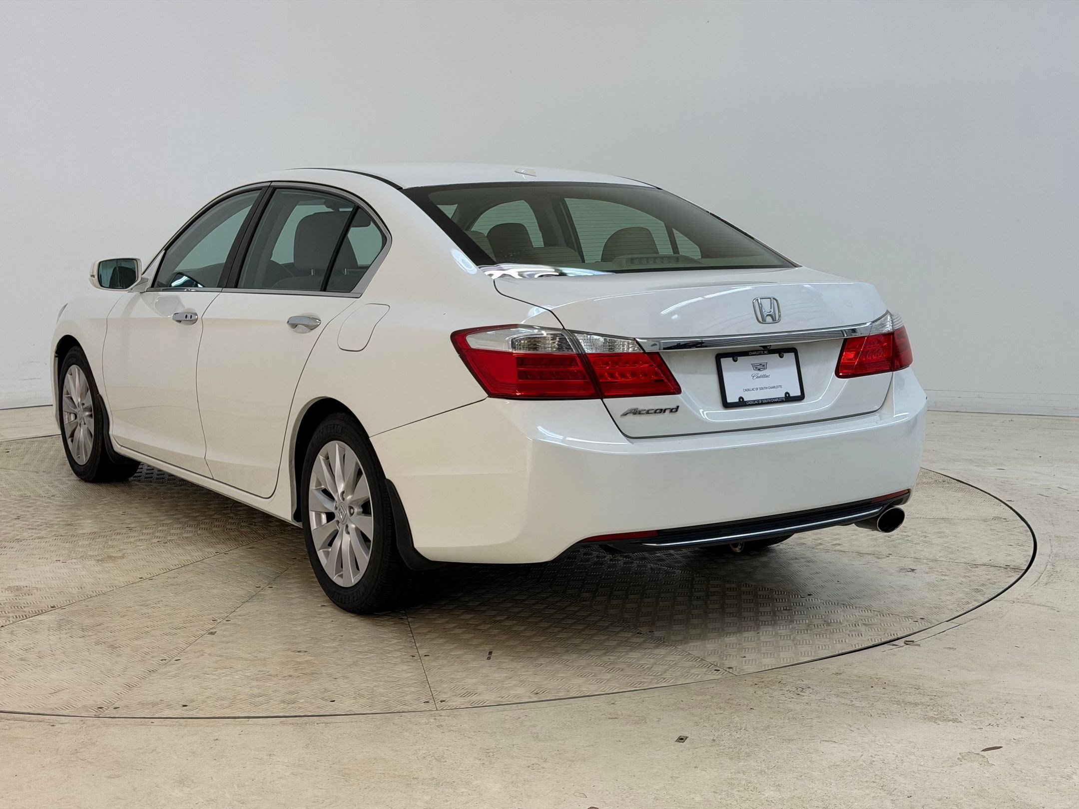 Used 2014 Honda Accord EX-L image 3