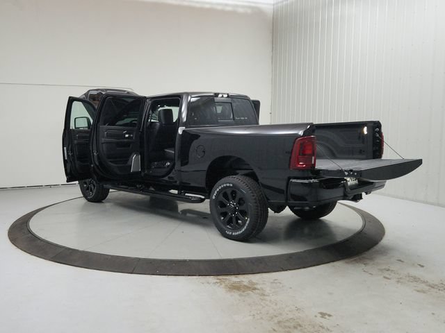 New 2026 RAM 2500 Laramie AWD/4WD image 13
