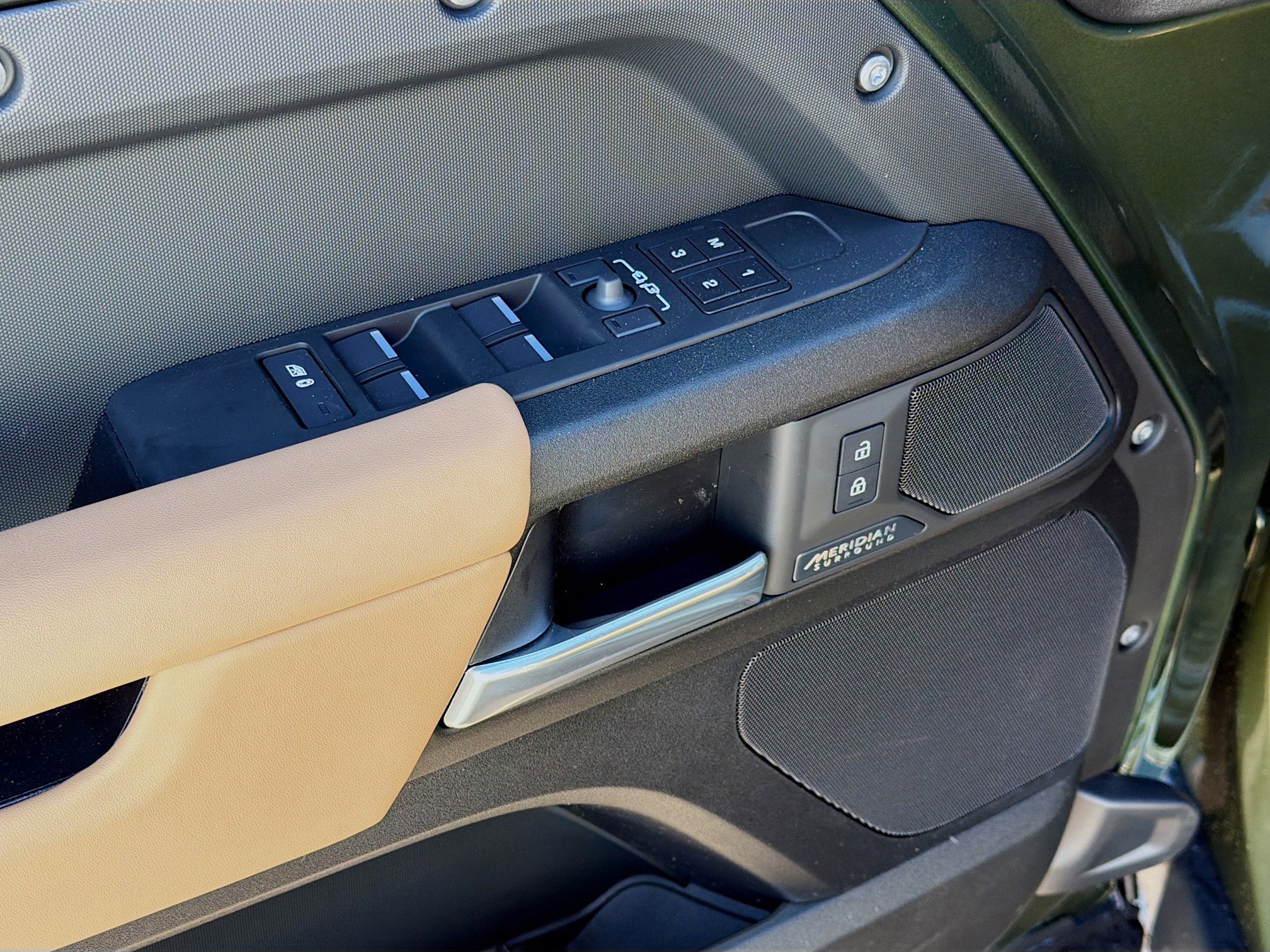 New 2026 Land Rover Defender 110 X AWD/4WD image 23